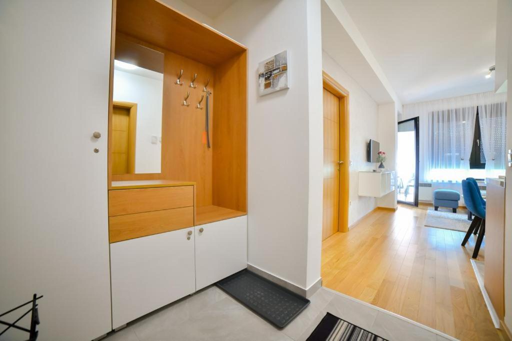 Apartman Silver Lux ซลาตีบอร์ ภายนอก รูปภาพ