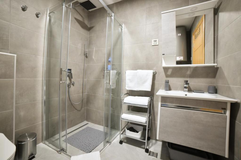 Apartman Silver Lux ซลาตีบอร์ ภายนอก รูปภาพ