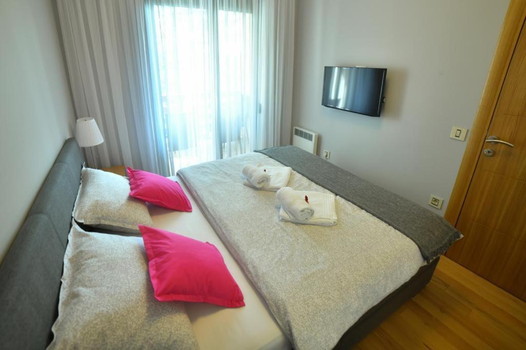 Apartman Silver Lux ซลาตีบอร์ ภายนอก รูปภาพ
