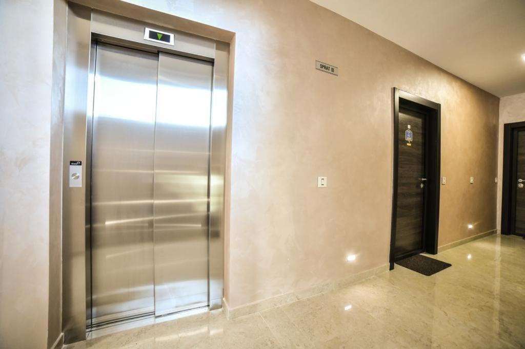 Apartman Silver Lux ซลาตีบอร์ ภายนอก รูปภาพ